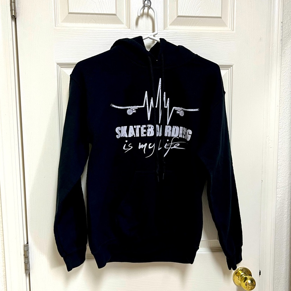 Black Sweatshirt Hoodie "Skateboarding Is My Life" With a Skateboard Heartbeat
